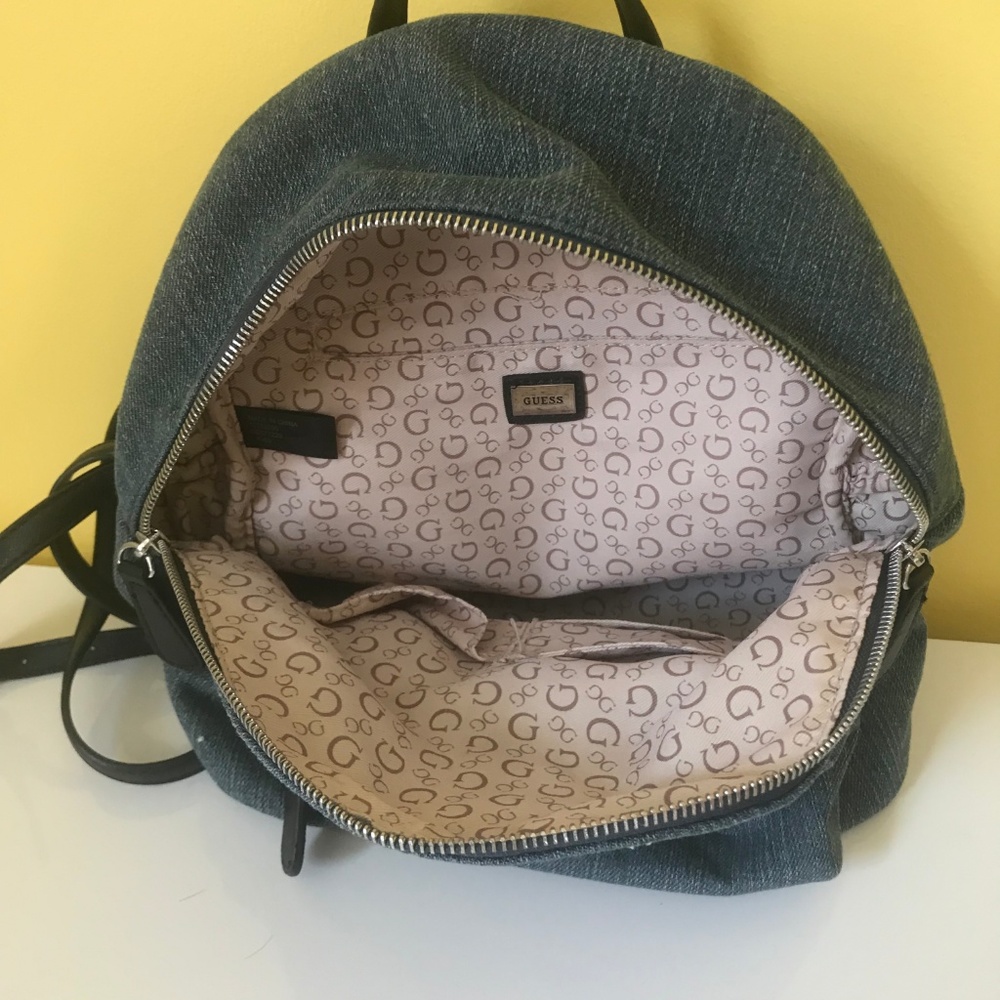 Guess Backpack - Picture 3 of 4
